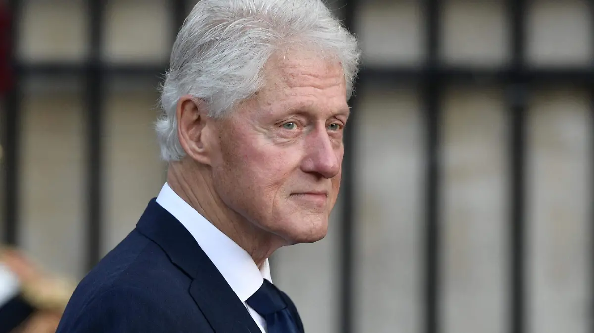 Bill Clinton presenta mejoría tras ser hospitalizado por una infección